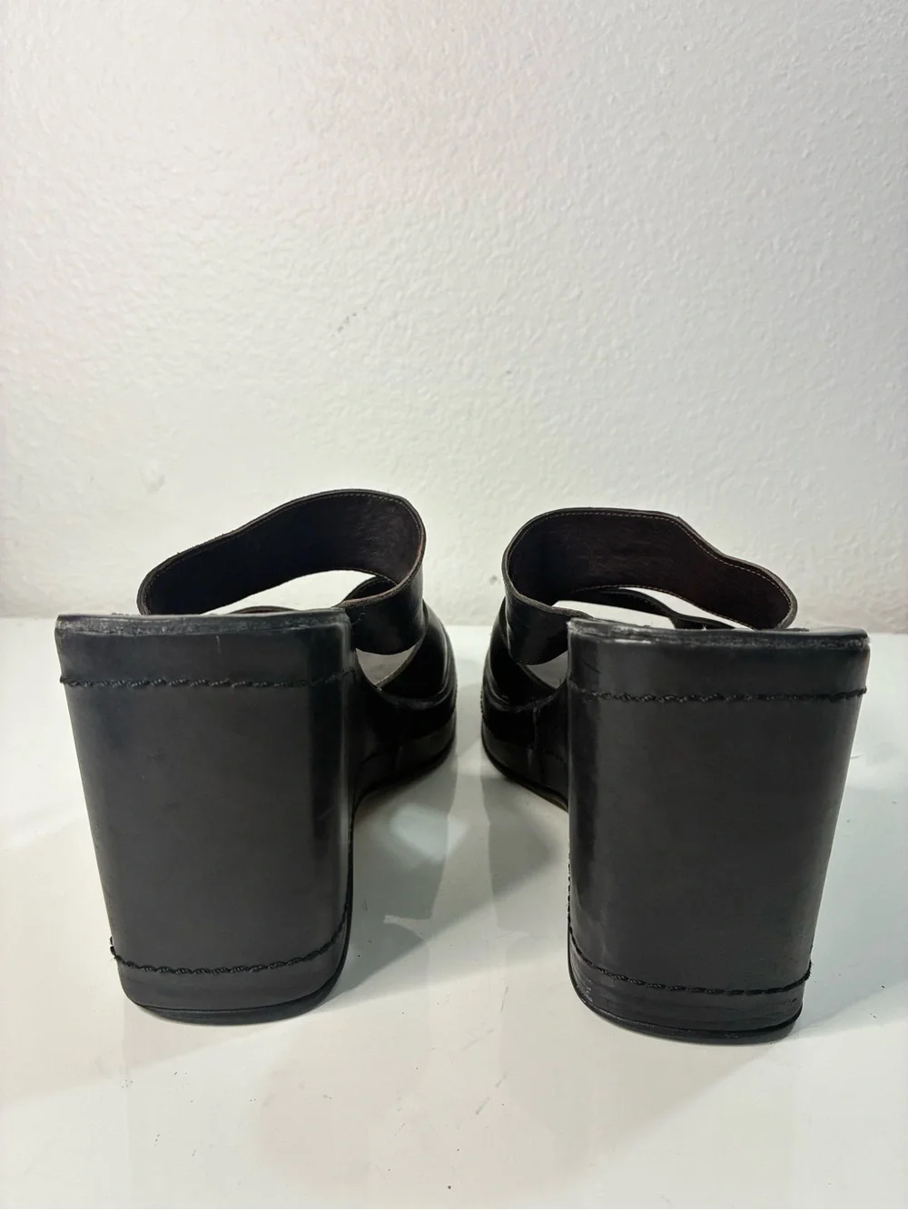 VTG Privilege Paris 40 Women’s 90s Black Leather Platform Wedge Slide Sandals